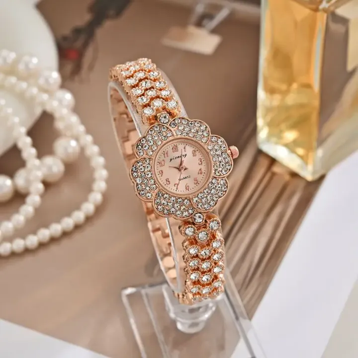Crystal Diamond Flower design Anolog Watch for women